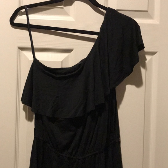 Black Romper-size medium - Picture 2 of 3